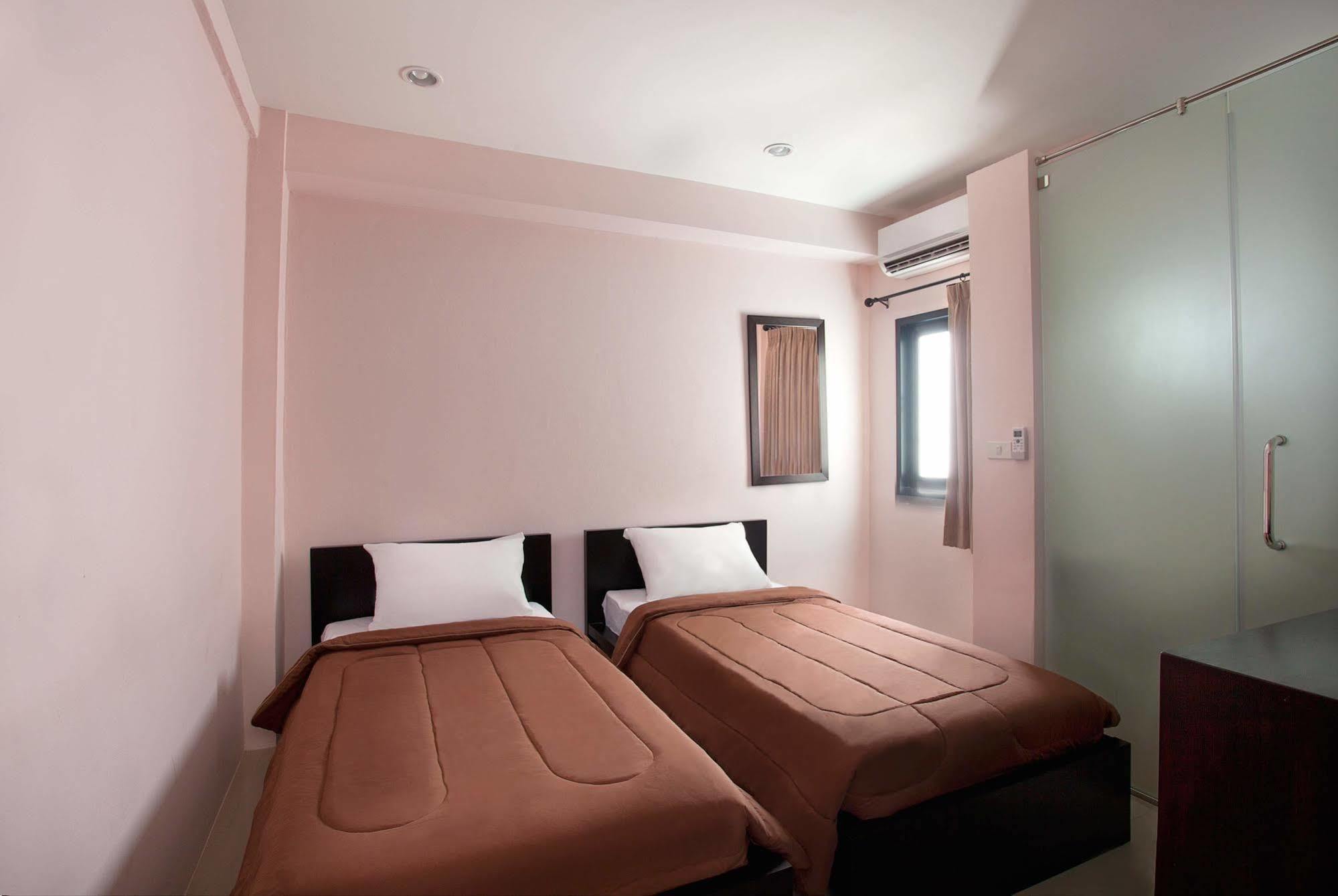 A And A Guesthouse Bangkok Ngoại thất bức ảnh